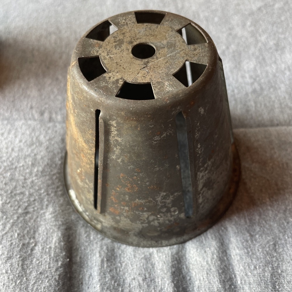 VINTAGE SALAD MASTER FOOD PROCESSOR REPLACEMENT PART  CONE‎ # 3 SLICER